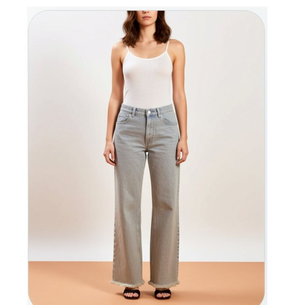 Gap Women’s Cheeky Straight, button fly, High Rise Khaki Jeans with Raw Hem